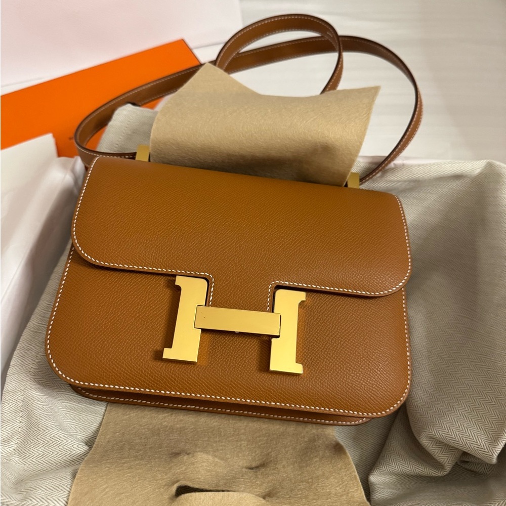 Constance Shoulder Bag in Gold on Gold